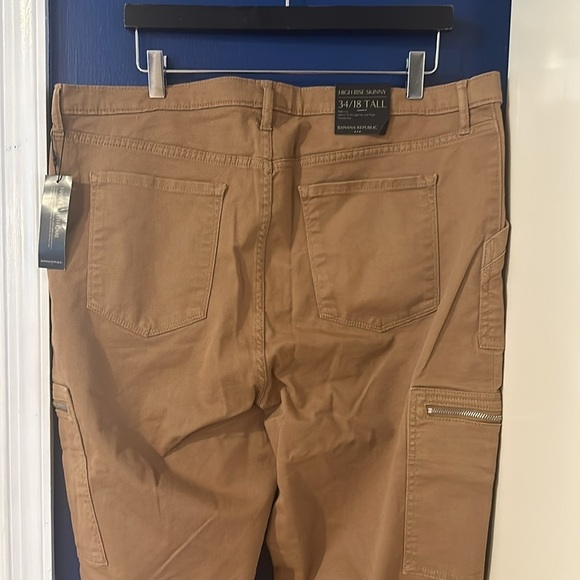 NWT Women’s Banana Republic High Rise Skinny Utility Cargo 34/18 Tall - Picture 8 of 11